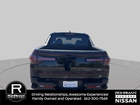 Used 2025 Hyundai Santa Cruz SEL AWD/4WD image 6