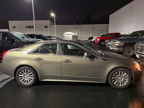 Used 2010 Cadillac CTS Luxury image 7