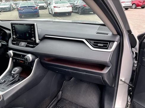 Used 2019 Toyota RAV4 Limited w/ Limited Grade Weather Package image 13