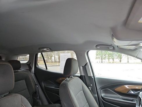 Used 2020 GMC Terrain SLE FWD image 12
