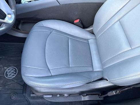 Used 2022 Buick Enclave Essence w/ Experience Buick Package image 21