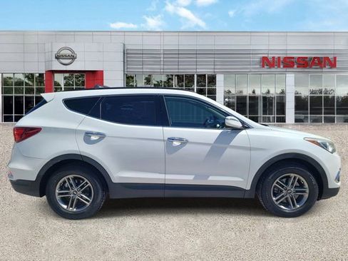 Used 2018 Hyundai Santa Fe Sport image 3