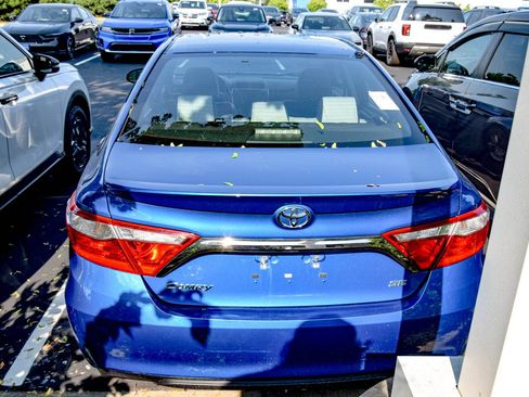 Used 2017 Toyota Camry SE FWD image 17