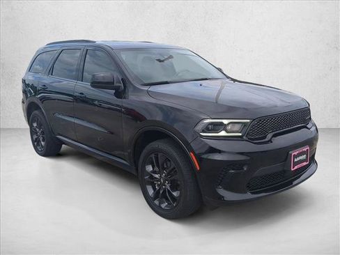 Used 2023 Dodge Durango SXT w/ SXT Blacktop Group AWD/4WD image 3