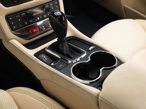 Used 2015 Maserati GranTurismo Sport image 14