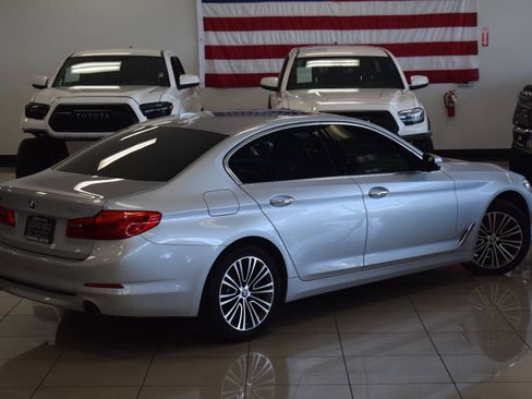 Used 2018 BMW 530i xDrive AWD/4WD image 28