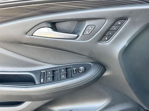 Used 2020 Buick Envision Premium w/ LPO, Active Package AWD/4WD image 18
