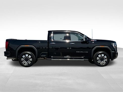 New 2026 GMC Sierra 2500 Denali w/ Denali Reserve Package image 6
