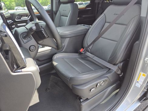 Used 2025 GMC Sierra 1500 Denali w/ Denali Reserve Package AWD/4WD image 29
