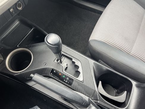 Used 2015 Toyota RAV4 LE image 18