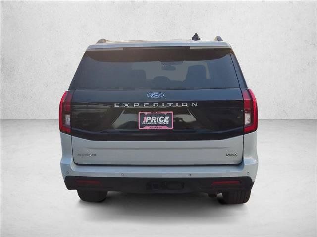 Used 2025 Ford Expedition Max Active AWD/4WD image 6