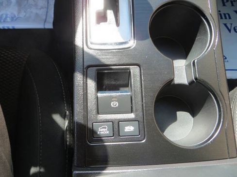 Used 2016 Subaru Outback 2.5i Premium image 29