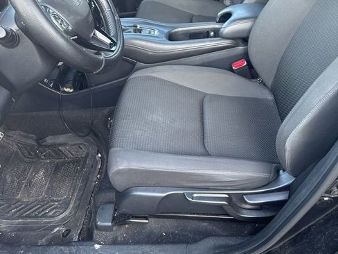 Used 2019 Honda HR-V Sport image 3