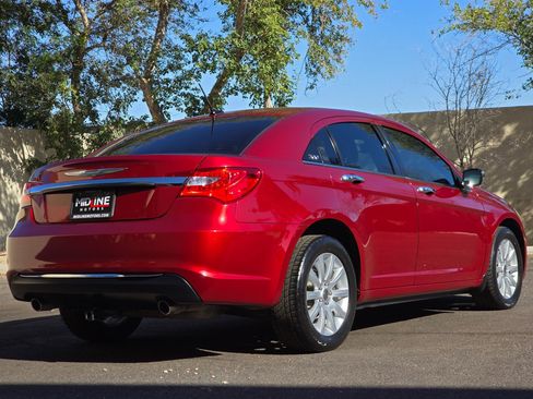 Used 2013 Chrysler 200 Limited image 10