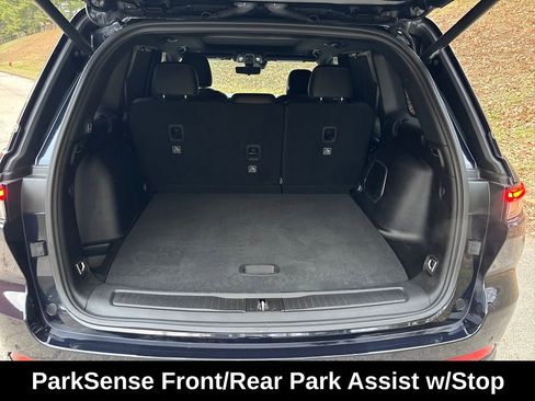 Used 2024 Jeep Grand Cherokee Limited w/ Luxury Tech Group II image 29