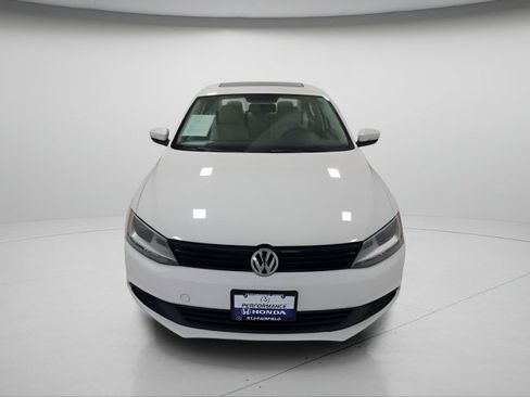 Used 2012 Volkswagen Jetta SE FWD image 2