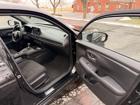 Certified 2023 Honda HR-V Sport image 14