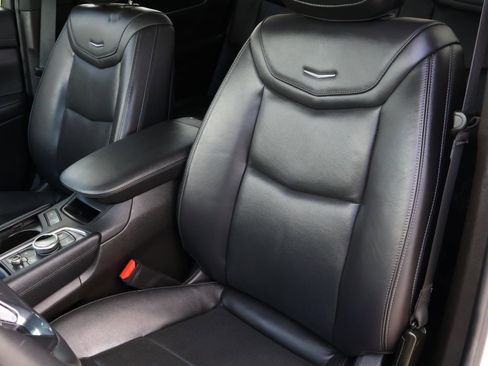 Certified 2023 Cadillac XT6 Premium Luxury image 18