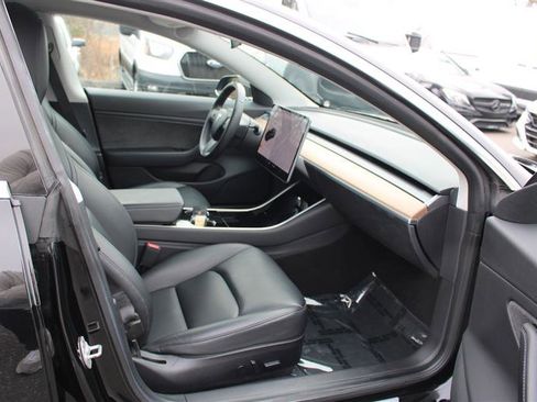 Used 2018 Tesla Model 3 Long Range image 13