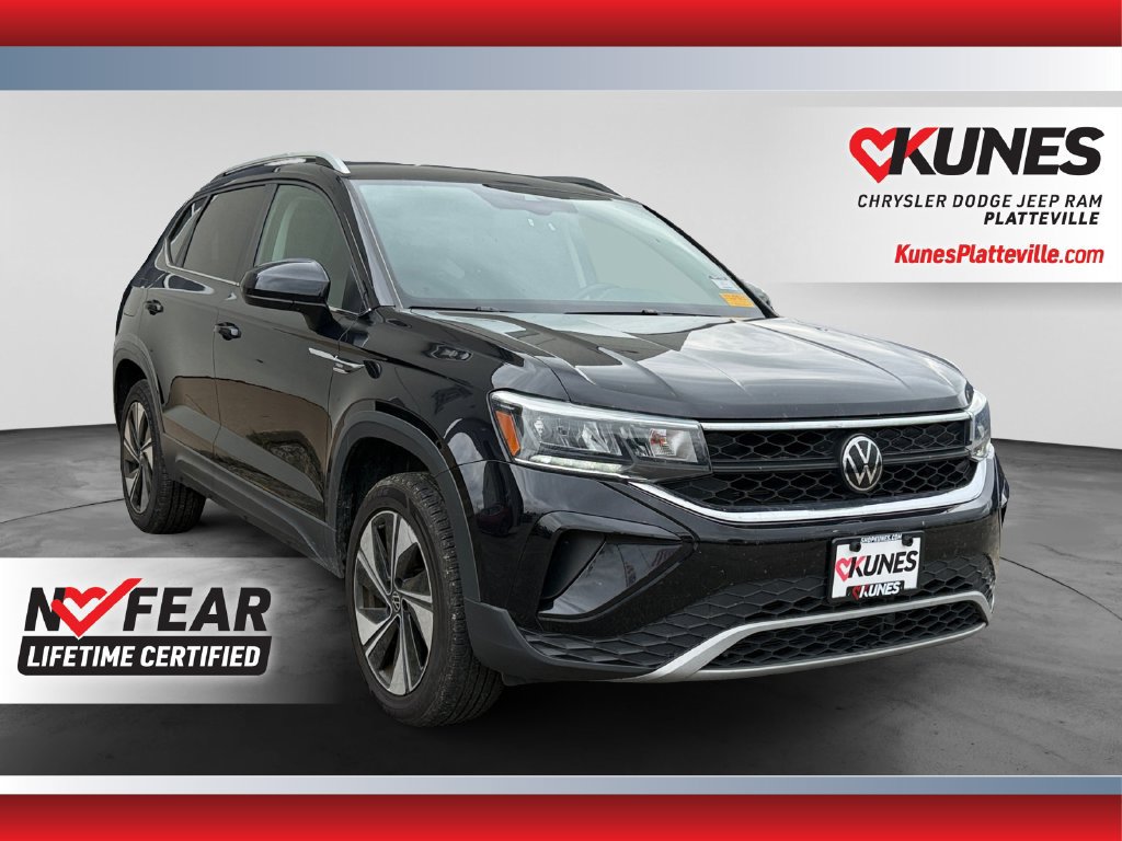 Used 2024 Volkswagen Taos SE AWD/4WD image 1