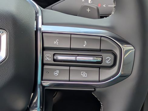 New 2026 GMC Yukon Elevation w/ Elevation Premium Package AWD/4WD image 18