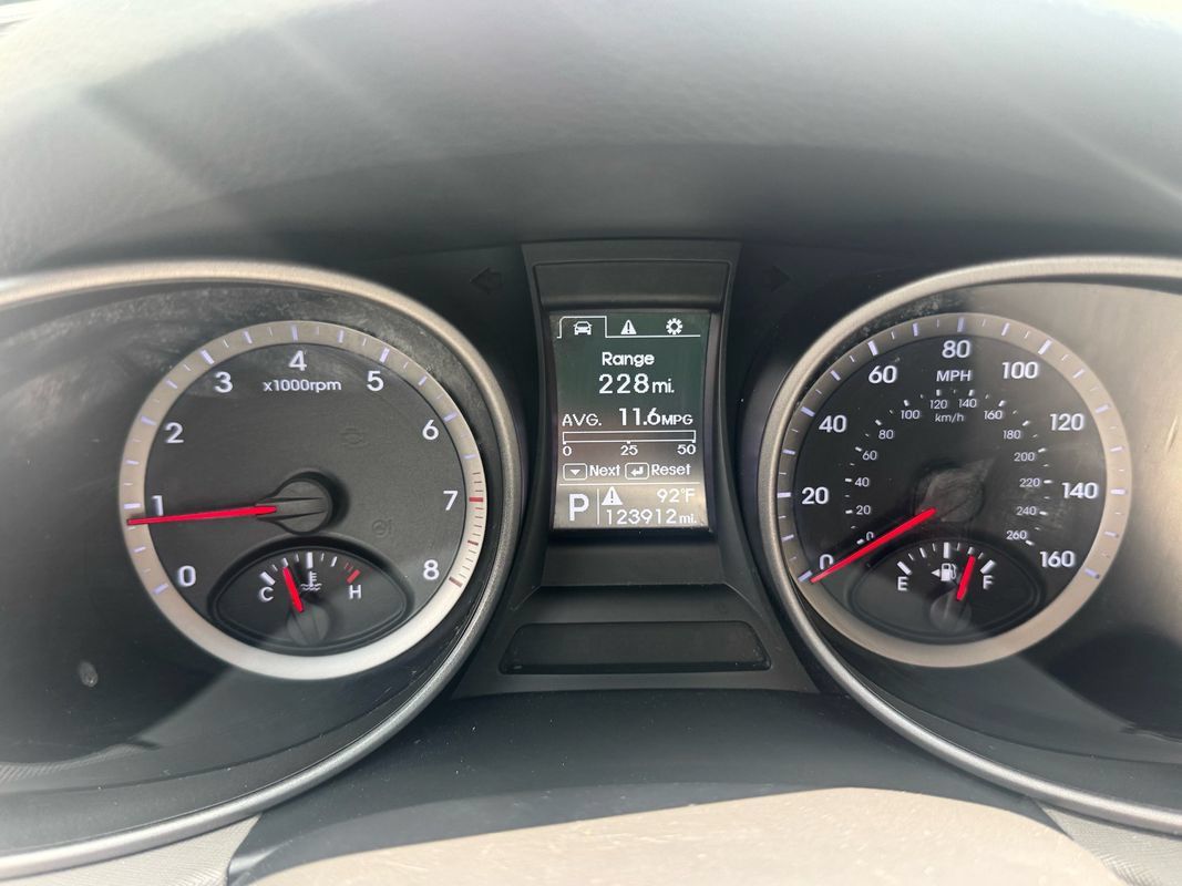Used 2014 Hyundai Santa Fe Sport w/ Popular Equipment Package 02 AWD/4WD image 15