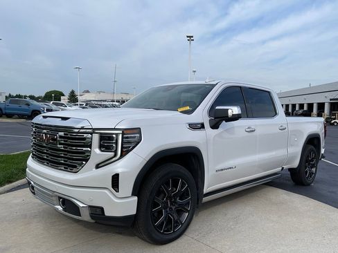 Used 2022 GMC Sierra 1500 Denali AWD/4WD image 3
