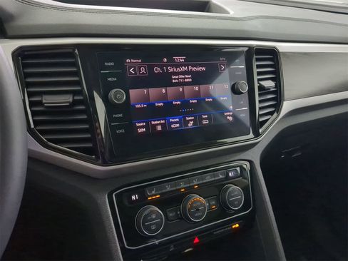 Used 2022 Volkswagen Atlas SE image 29