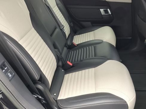 Certified 2023 Land Rover Discovery S R-Dynamic image 21