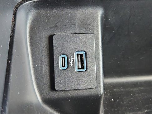 Used 2024 Ford F150 XLT w/ Mobile Office Package image 20