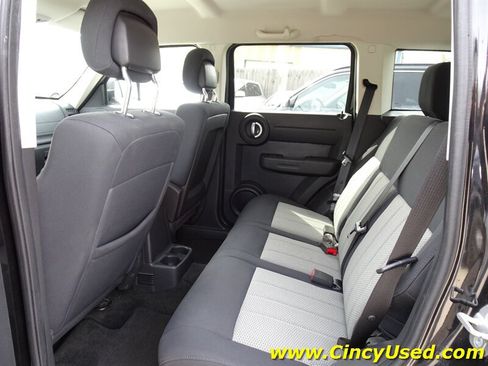 Used 2010 Dodge Nitro Heat AWD/4WD image 13