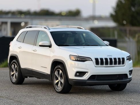 Used 2019 Jeep Cherokee Limited w/ Trailer Tow Group AWD/4WD image 1