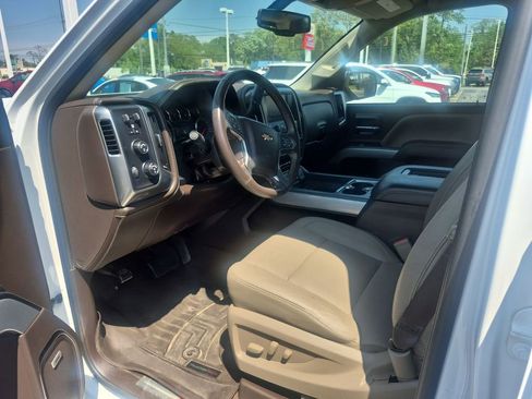 Used 2017 Chevrolet Silverado 1500 LTZ Z71 w/ LTZ Plus Package AWD/4WD image 22