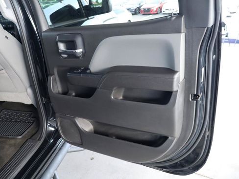 Used 2018 Chevrolet Silverado 1500 Custom w/ Custom Value Package AWD/4WD image 29