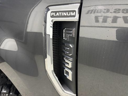 Used 2017 Ford F350 Platinum w/ Platinum Ultimate Package image 9