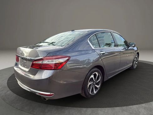 Used 2017 Honda Accord EX-L image 5