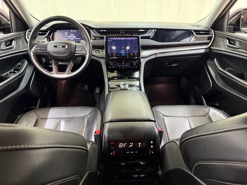 Used 2022 Jeep Grand Cherokee L Limited image 34