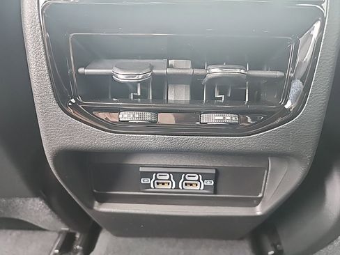 New 2025 Jeep Grand Cherokee Laredo X image 26