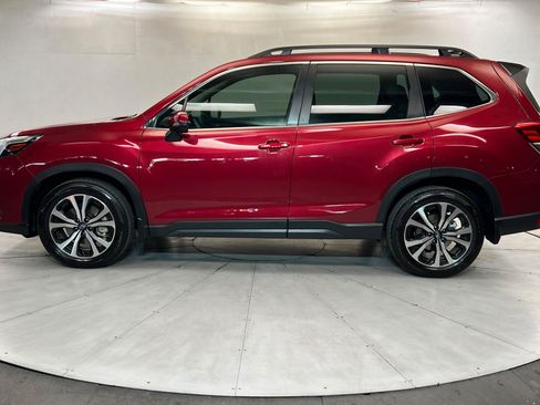 Used 2024 Subaru Forester Limited AWD/4WD image 2