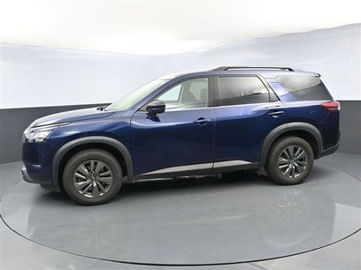 Used 2024 Nissan Pathfinder SV