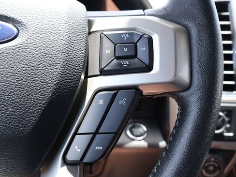 Used 2020 Ford F150 Lariat w/ Equipment Group 502A Luxury AWD/4WD image 29