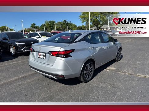 Used 2025 Nissan Versa SV FWD image 7