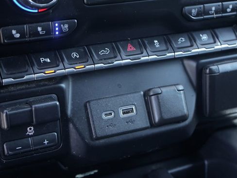 Used 2019 Chevrolet Silverado 1500 High Country AWD/4WD image 35