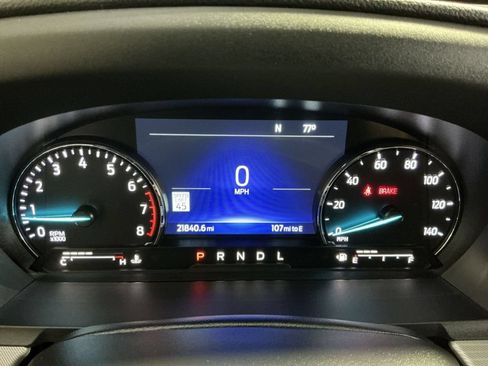 Used 2023 Ford Explorer XLT w/ Equipment Group 202A AWD/4WD image 18