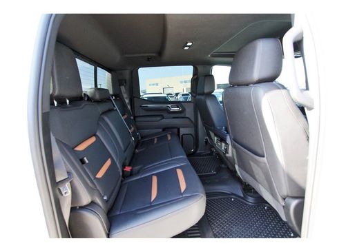 Used 2022 GMC Sierra 1500 AT4 w/ AT4 Premium Package AWD/4WD image 10