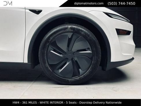 Used 2026 Tesla Model Y AWD image 38