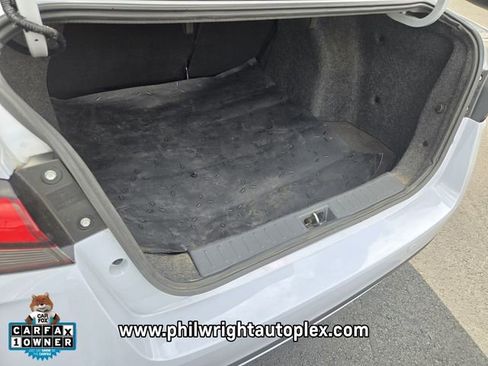 Used 2025 Nissan Versa SR w/ Trunk Package FWD image 19