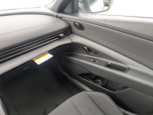 Used 2026 Hyundai Elantra SEL Sport FWD image 18