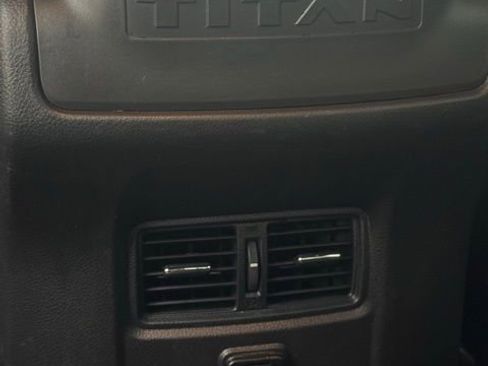 Used 2018 Nissan Titan SL w/ Midnight Edition image 4