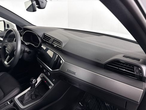 Used 2025 Audi Q3 2.0T Premium w/ Convenience Package image 27